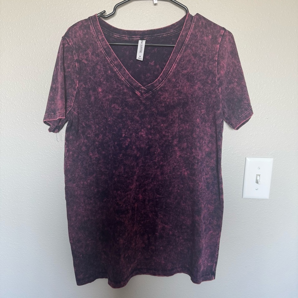 Zenana Outfitters Short Sleeve Marbled Tee in Pink Size Medium